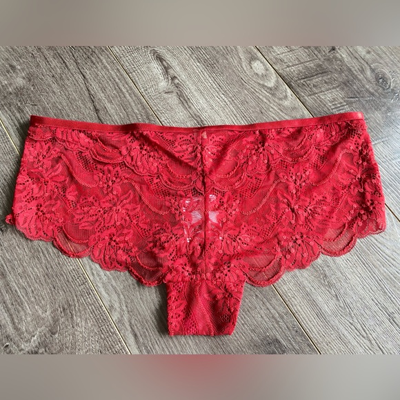 NWT Intimately by Free People cherry red lace cheeky panty size medium - Picture 2 of 5
